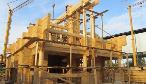 Building a log house for a client in Moscow Oblast