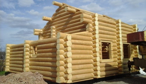 7 - Round-log house 125M²